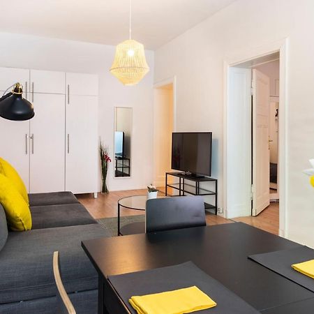 Ferienwohnung Freshly Renovated 2Br&Lr+Walk-In Rainshower Berlin Exterior foto