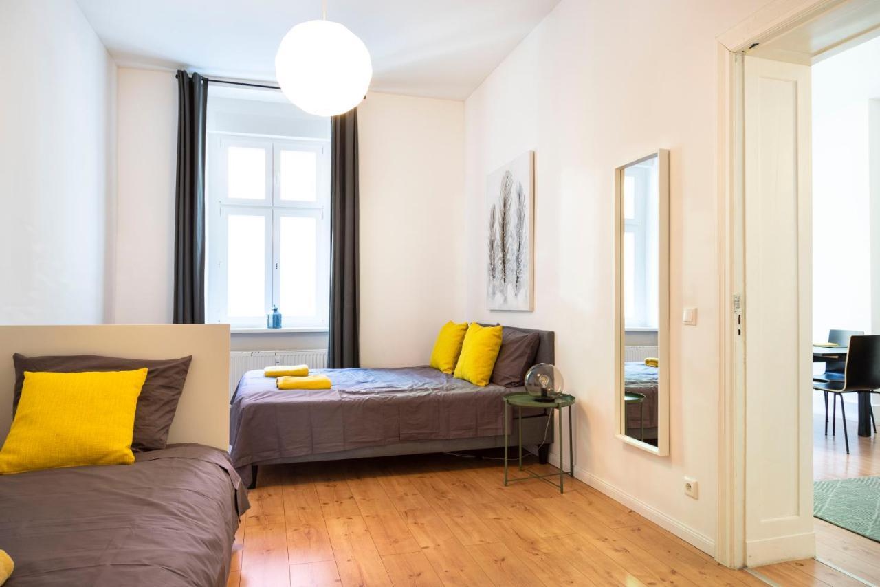 Ferienwohnung Freshly Renovated 2Br&Lr+Walk-In Rainshower Berlin Exterior foto