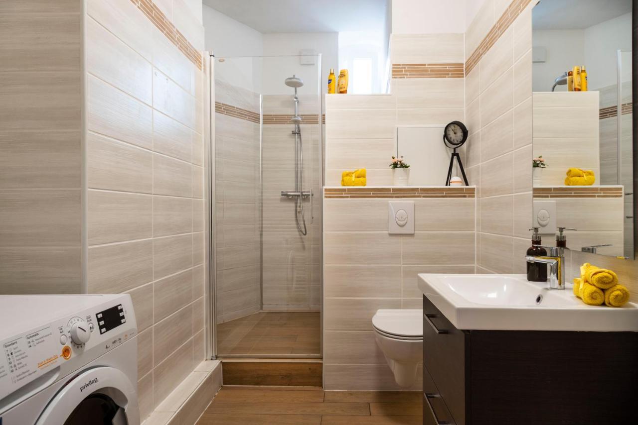 Ferienwohnung Freshly Renovated 2Br&Lr+Walk-In Rainshower Berlin Exterior foto