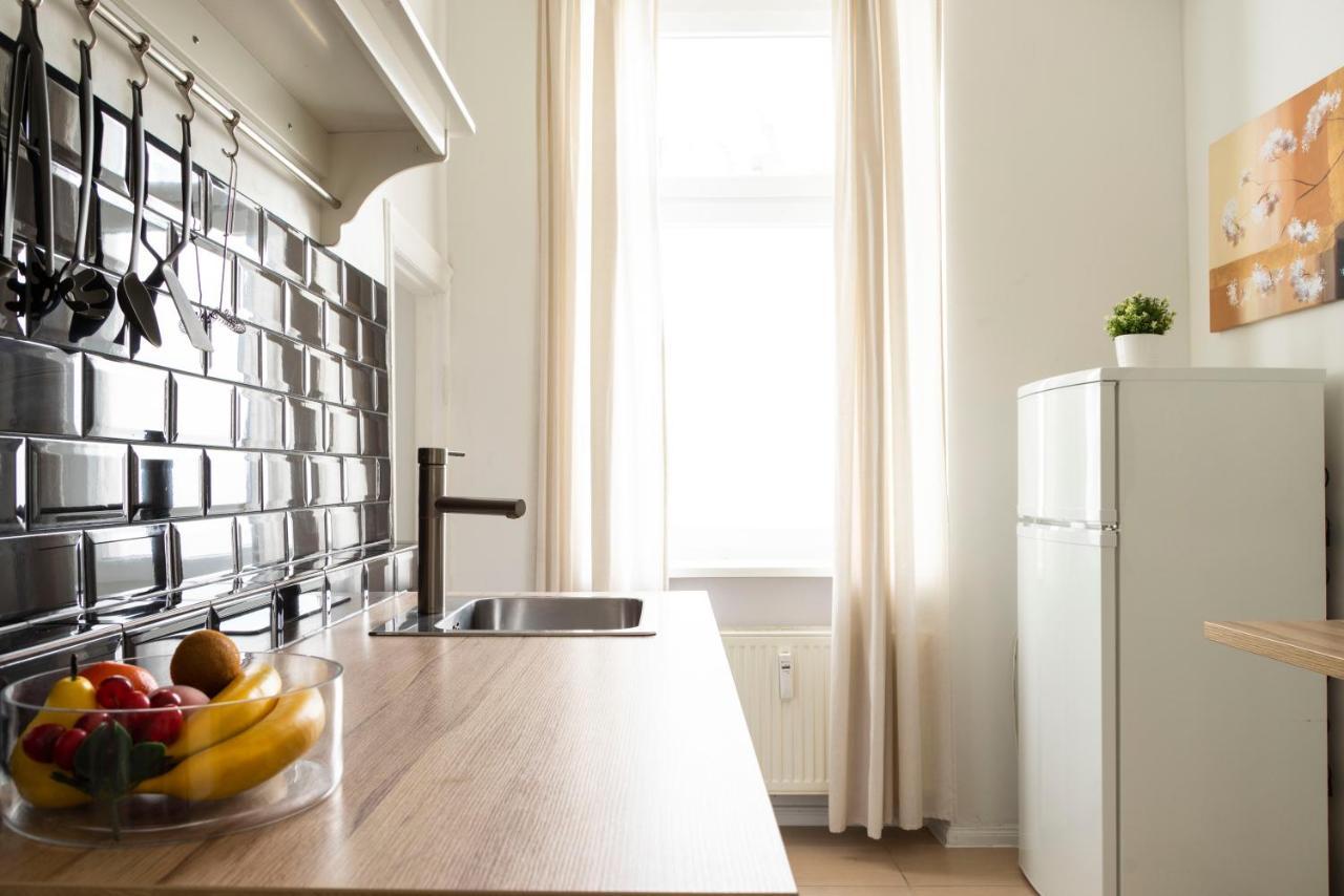 Ferienwohnung Freshly Renovated 2Br&Lr+Walk-In Rainshower Berlin Exterior foto